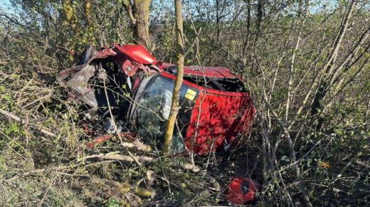 Компания школьников попала в жёсткую аварию на трассе под Воронежем