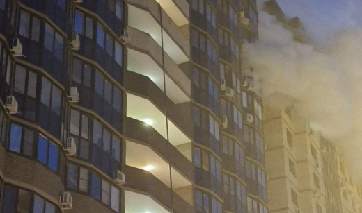 Воронежцев эвакуировали из-за пожара в многоэтажке на Беговой