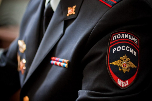 Руководители столичной полиции на Петровке, 38 возложили цветы в день 305-летия образования российской полиции