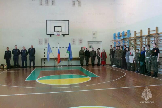 Сотрудники  МЧС приняли участие в организации и проведении военно-патриотической игры «Путь воина»
