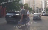 Внимательный автомобилист спас жизнь нескольким пешеходам в Воронеже