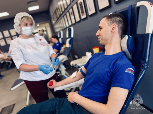 В Раменском сотрудники МЧС сдали кровь для бойцов СВО