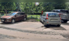 В Коминтерновском районе Воронежа не могут устранить утечку воды из-за припаркованных авто