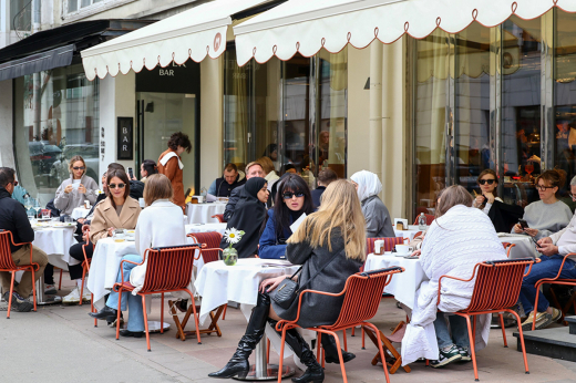 Сергунина: В Москве начался сезон летних веранд кафе и ресторанов