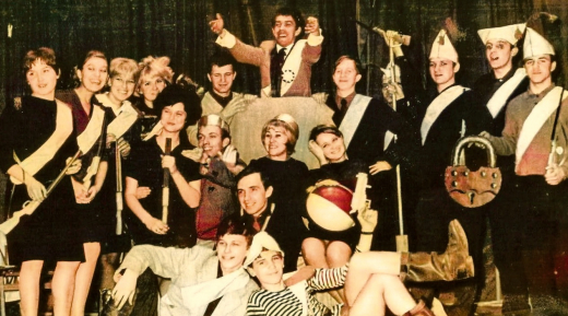 Уважительной причиной неявки на репетицию могла быть только «личная смерть»: история Театра миниатюр ВГУ