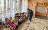 В детском саду Каширы спасатели обучили дошкольников правилам пожарной безопасности