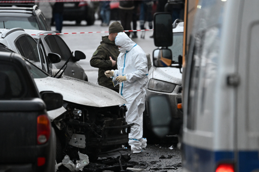 Shot: Авто взорвалось на юге Москвы, погиб начальник управления ВС РФ Сарваров