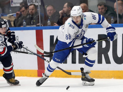 Воронежский хоккеист Богдан Тринеев возвращается в НХЛ