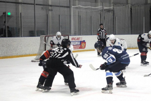Хоккеисты нововоронежского «Протона» дважды уступили чемпиону НМХЛ