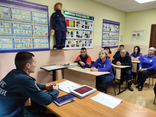 В Чехове сотрудники МЧС провели профилактическое мероприятие по соблюдению мер пожарной безопасности