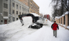 Оранжевый уровень погодной опасности из-за снега в Москве понизили до желтого