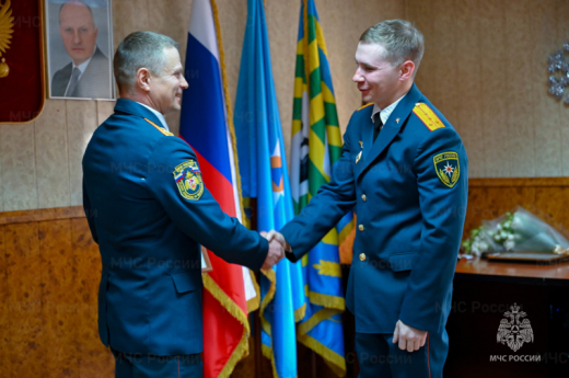 Чествование спасателей и торжественная церемония принятия присяги проведены в Ленинском округе