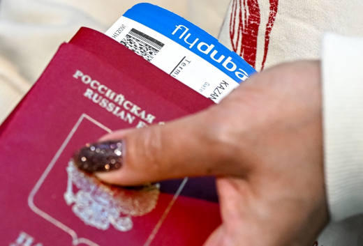 В Москве совершил посадку первый за последние трое суток рейс из ОАЭ