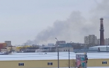Склад стройматериалов вспыхнул в промзоне Воронежа