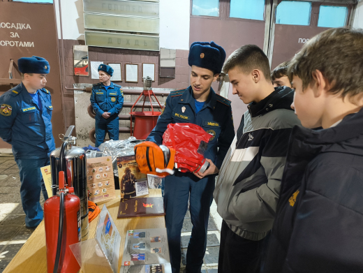 В Зарайске сотрудники МЧС России приняли участие в региональной акции «ГИА. Осознанность. Профориентация»