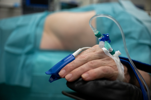 45-килограммовую опухоль удалили 62-летней пациентке врачи в Подольске