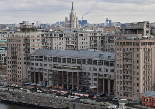 Москвовед Калиш: Подъезд без квартир в Доме на набережной появился из-за перепланировки квартир