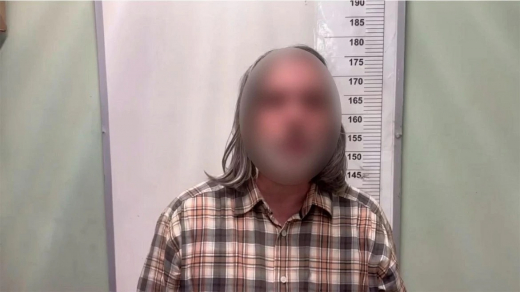 В Москве мужчина в поезде метро ударил другого по голове стеклянной бутылкой