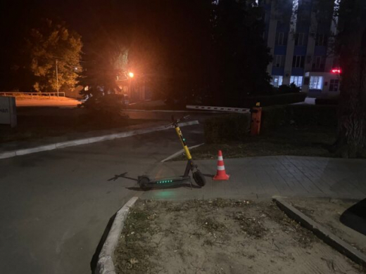 В Воронеже подросток на электросамокате сбил женщину
