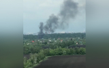Мощный пожар в микрорайоне Воронежа сняли очевидцы