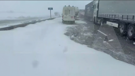 На трассе М-4 «Дон» в сторону Воронежа образовалась огромная пробка