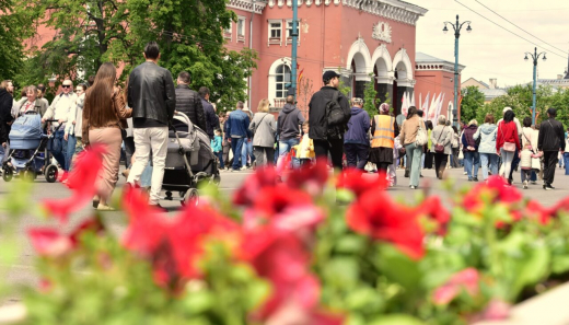 Короткие майские праздники и школьные каникулы: как будем работать и отдыхать в мае 2026 года