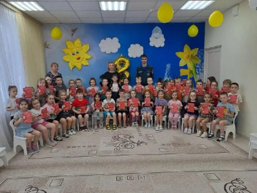 Сотрудники МЧС России провели урок безопасности для дошкольников Волоколамска