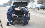 В Курской и Белгородской областях разрешили досматривать автомобили на наличие оружия и взрывчатки