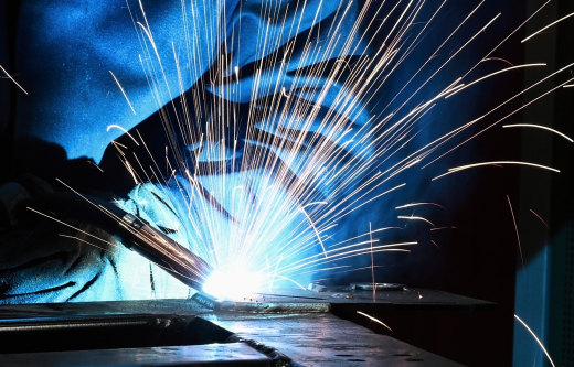 Профессии сварщика, токаря и фрезеровщика стали популярными среди москвичек