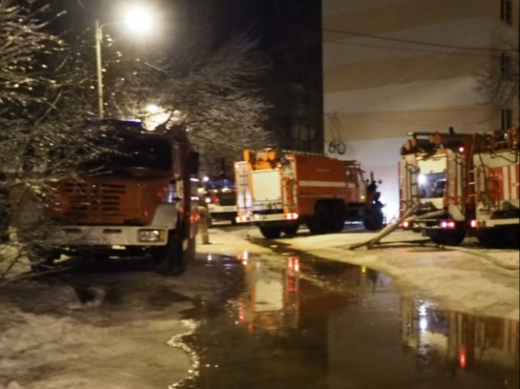 Моноколесо стало причиной крупного пожара в многоэтажке Воронежа