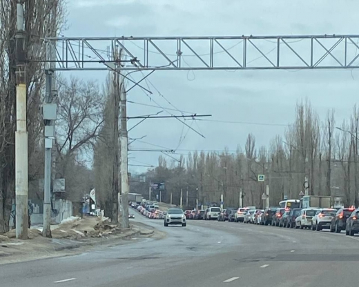 Центр Воронежа встал в пробках из-за нескольких ДТП