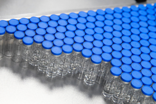 Собянин: В Москве запустили производство лекарства против 13 видов рака