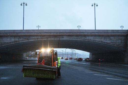 «Желтый» уровень опасности из-за гололеда объявлен в Москве до 24 марта
