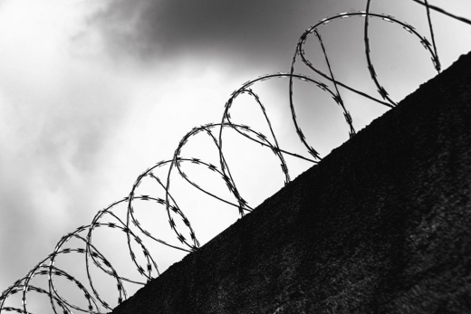 Трое подозреваемых в покушении на убийство воронежца попросили отпустить их из СИЗО