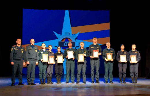 Служить России, спасать жизни: студенты Дмитровского техникума дали торжественное обещание