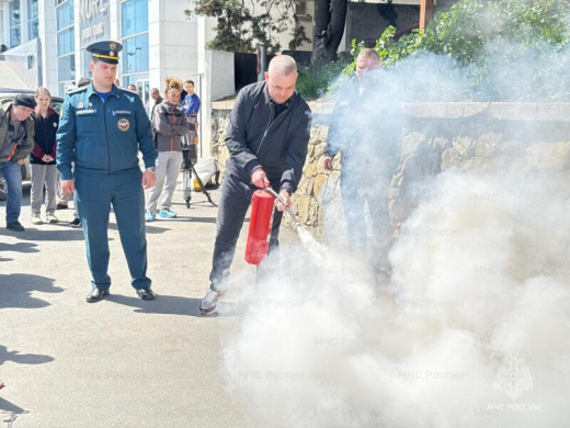 В Алуште на объекте курортного комплекса прошли  пожарно-тактические занятия