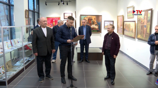 В Воронеже открылась выставка Александра Золотых, посвящённая судьбе России и драме русской деревни