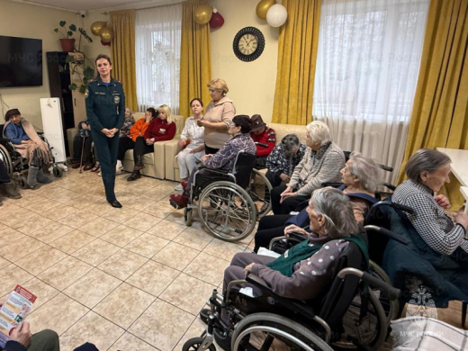 Инспекторы ГПН провели противопожарный инструктаж с постояльцами пансионата для пожилых людей