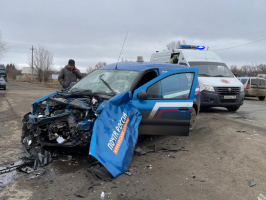 Двое сотрудников «Почты России» попали в ДТП в Воронежской области