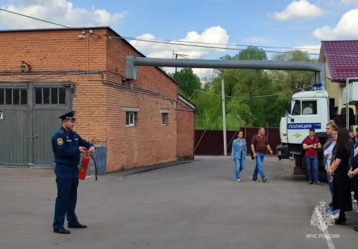В Наро-Фоминске сотрудники МЧС провели тренировочную эвакуацию в здании городского Управления МВД