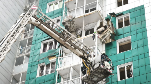 Последствия атаки БПЛА на дома в Воронеже ликвидировали альпинисты