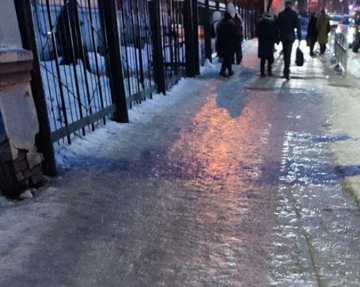 Прокуратура внесла представление мэру Воронежа из-за гололёда в городе