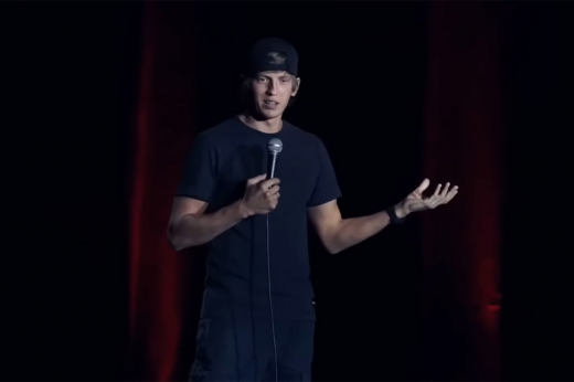 Mash: Сольный концерт комика Щербакова в Москве отменили