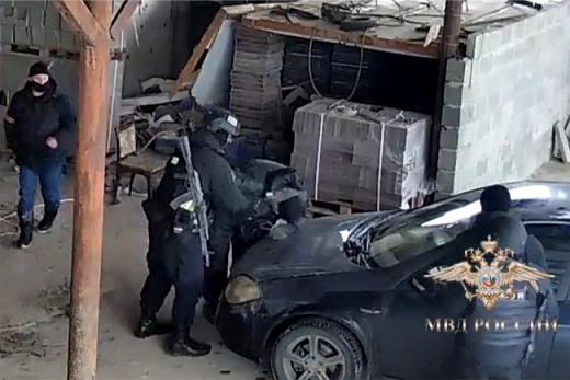 В Подмосковье из трубы похитили более 30 тонн керосина для самолетов