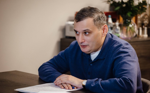 Губернатор Курской области Хинштейн продолжит реабилитацию в Москве после ДТП