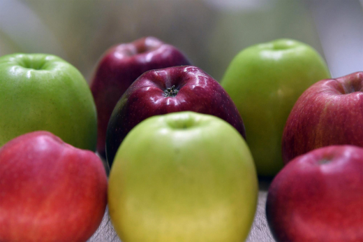 Стоматолог Хритова: Яблоки могут снижать риск кариеса