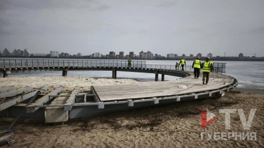 Снос аварийных пирсов на Петровской набережной показали воронежцам
