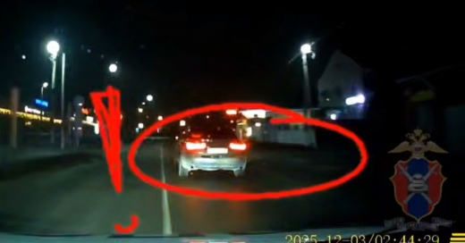 Погоня полиции за пьяной автомобилисткой без прав попала на видео под Воронежем