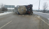 Опрокинувшийся грузовик перегородил дорогу в Воронежской области