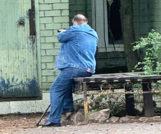 Мужчина с оружием в парке «Танаис» обеспокоил воронежцев